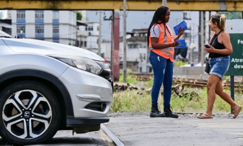 Campanha reforça conscientização sobre riscos nas passagens de nível da linha férrea em Barra Mansa